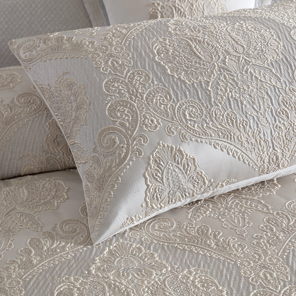Emerson Ivory Quilt Cover Set by Davinci