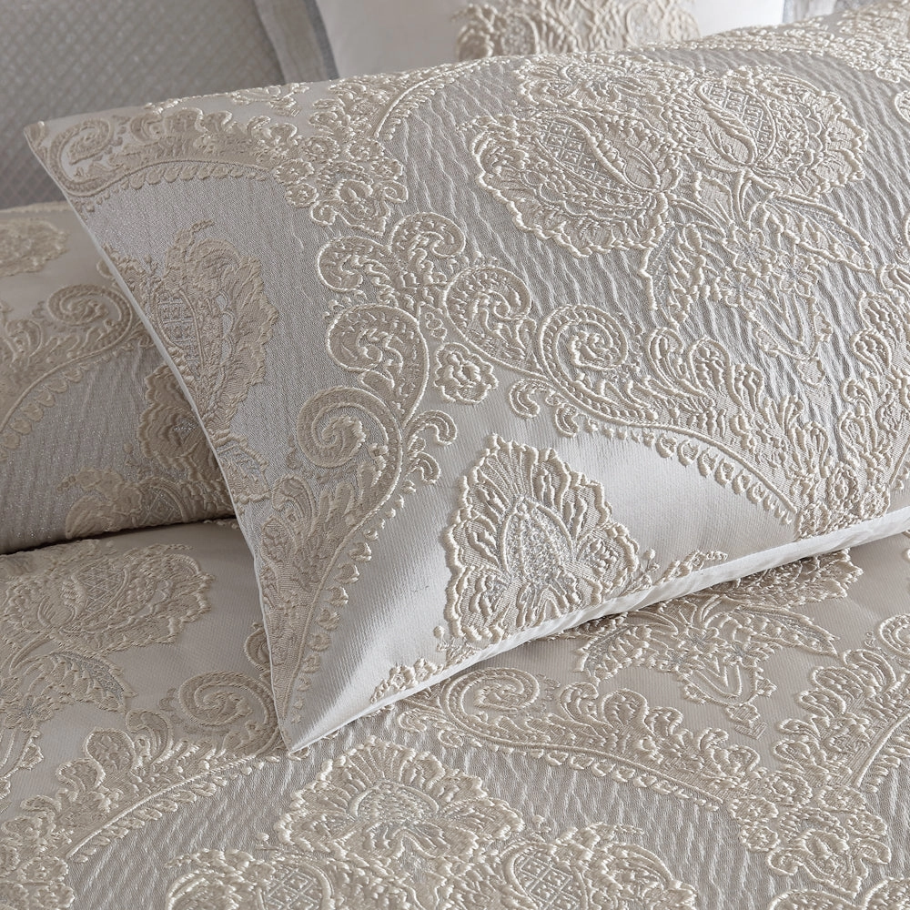 Emerson Ivory Quilt Cover Set by Davinci