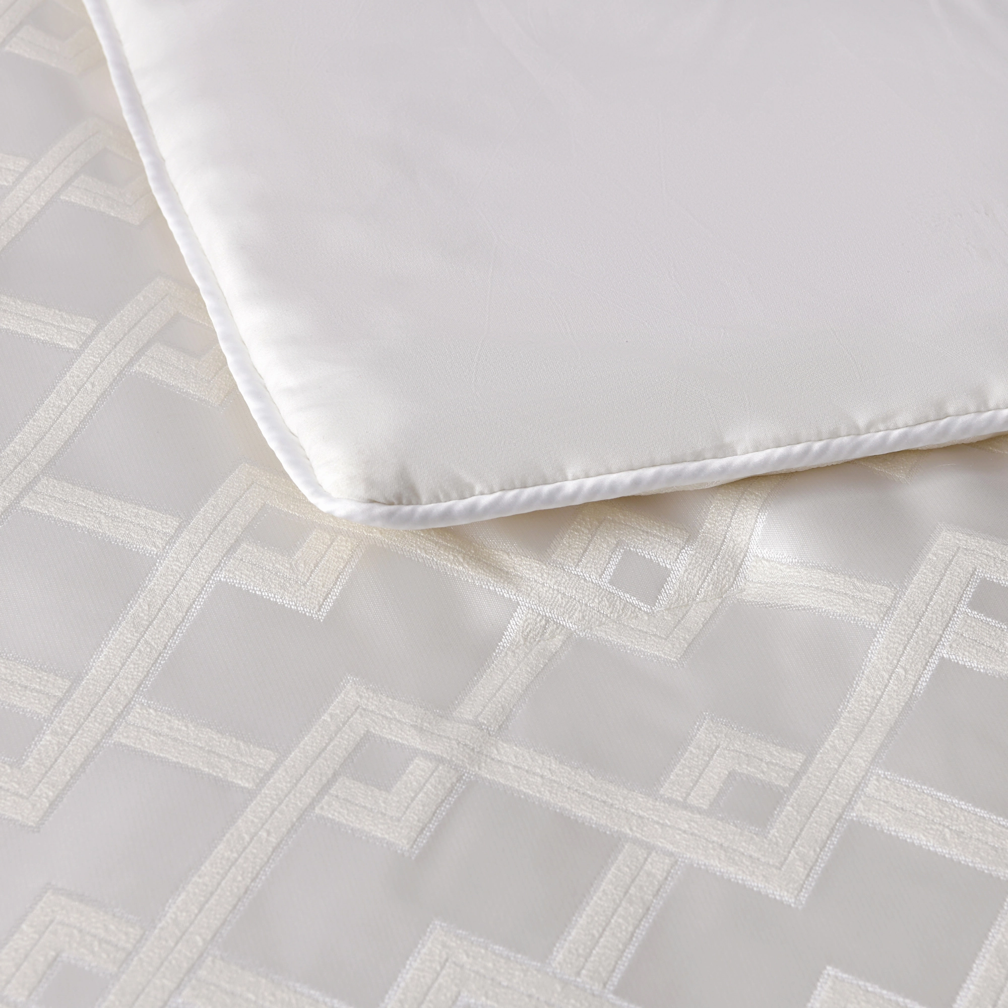 Firenze Pearl 6-Piece Comforter Set By Bianca