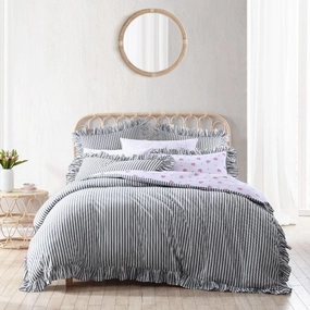 New Country Roses Quilt Cover Set by Royal Albert