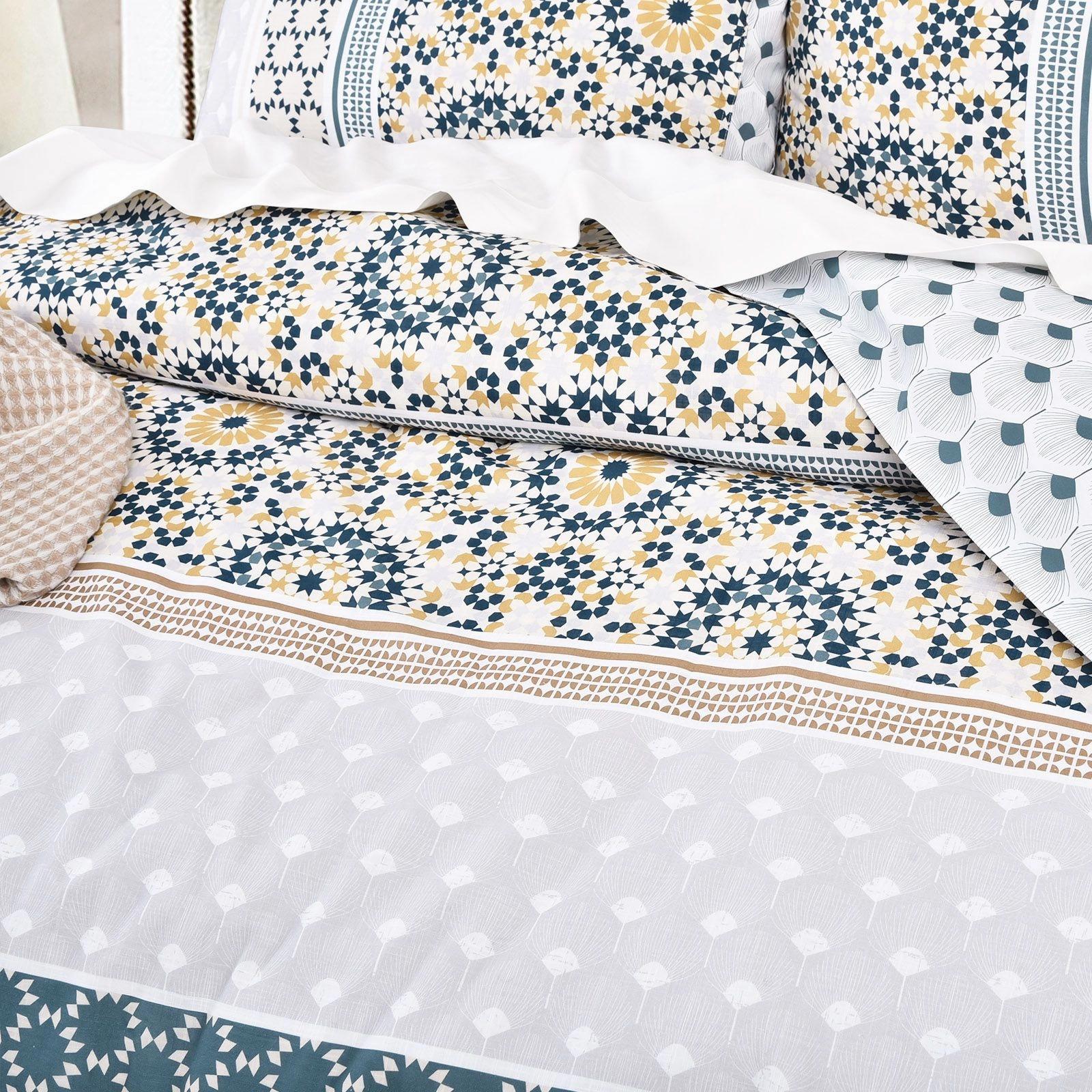 Renee Taylor 300 TC Cotton Reversible Benitta Quilt Cover Set