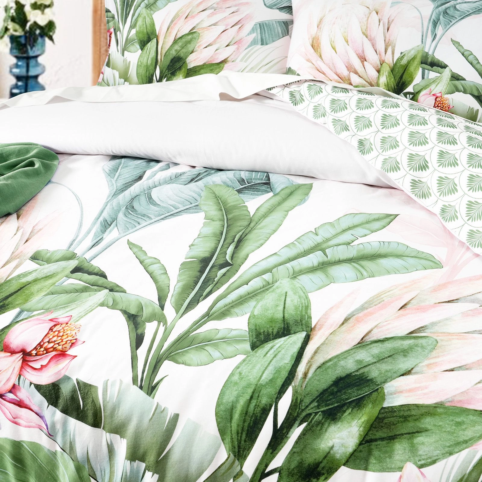 Renee Taylor 300 TC Cotton Reversible Gardenia Quilt Cover Set