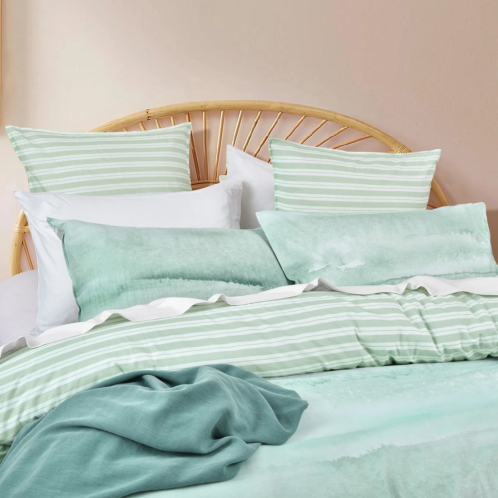 Renee Taylor 300 TC Cotton Reversible Terrain Quilt Cover Set