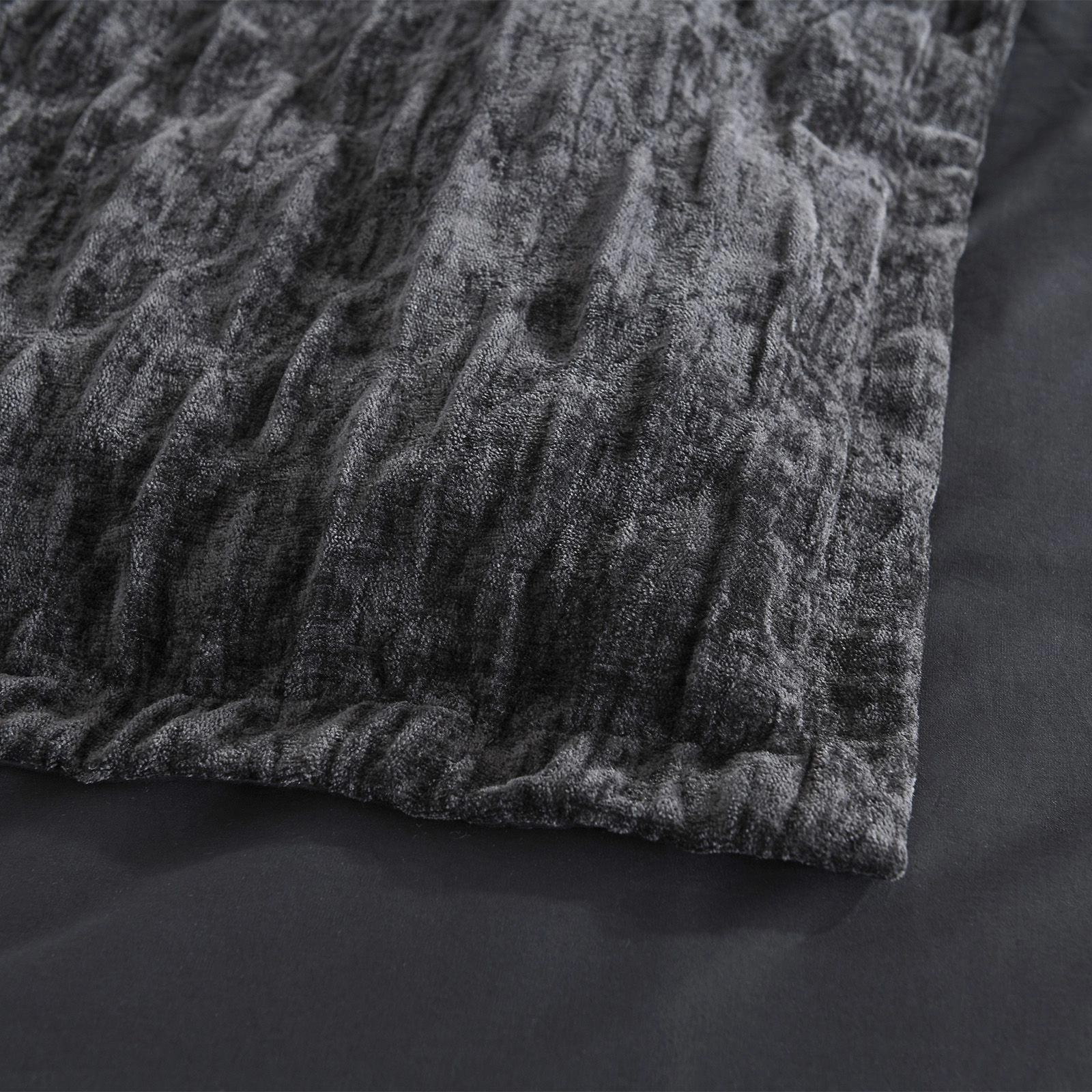 Renee Taylor Charlotte Onyx Jacquard Quilt Cover Set