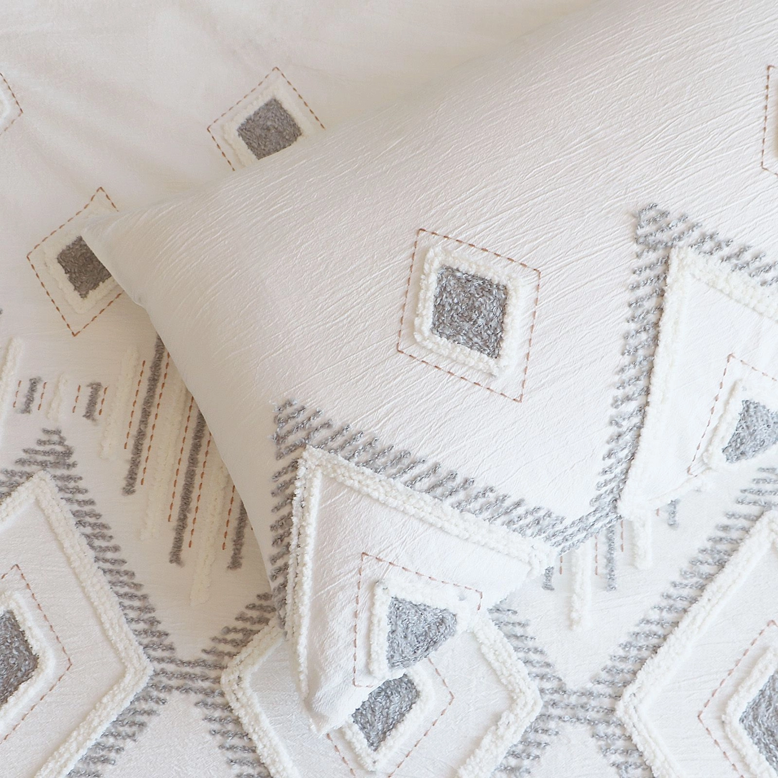 Renee Taylor Zuma Stone Washed Tufted Quilt Cover Set