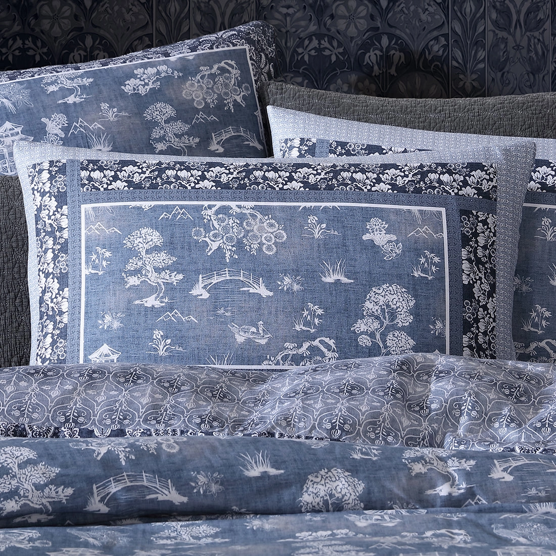 Sakura Quilt Cover Set by Logan and Mason