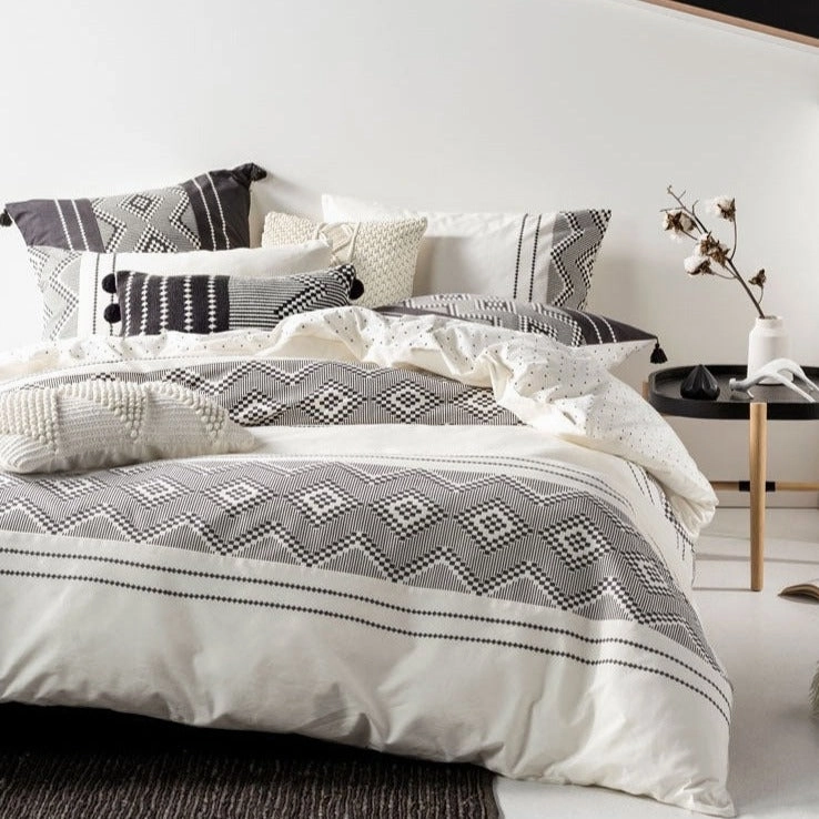 St Lucia Magnet Quilt Cover Set by Linen House