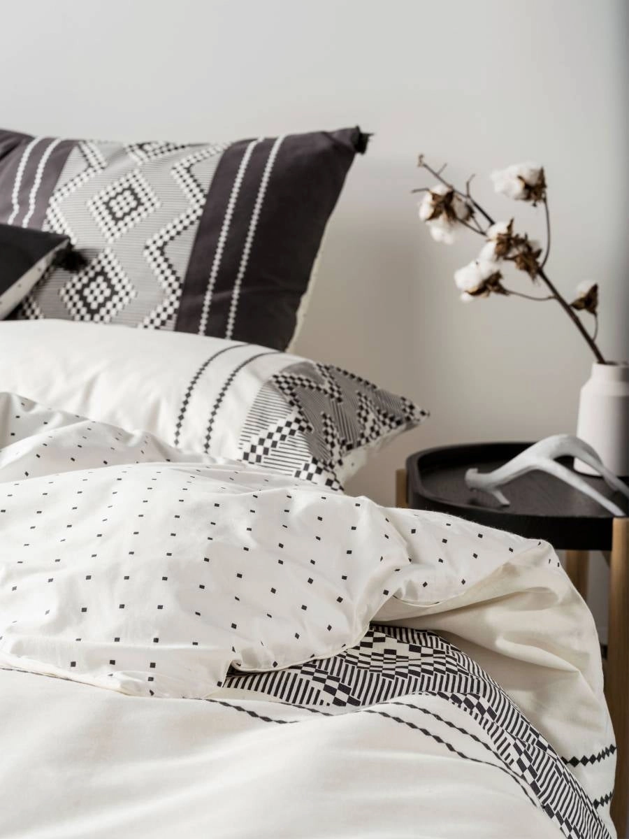 St Lucia Magnet Quilt Cover Set by Linen House