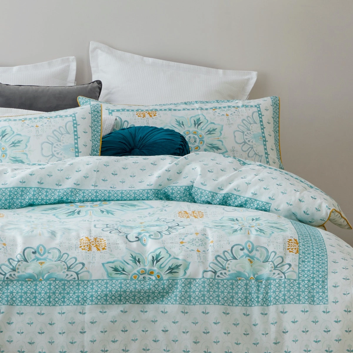 Sunday Spring Quilt Cover Set By Logan & Mason